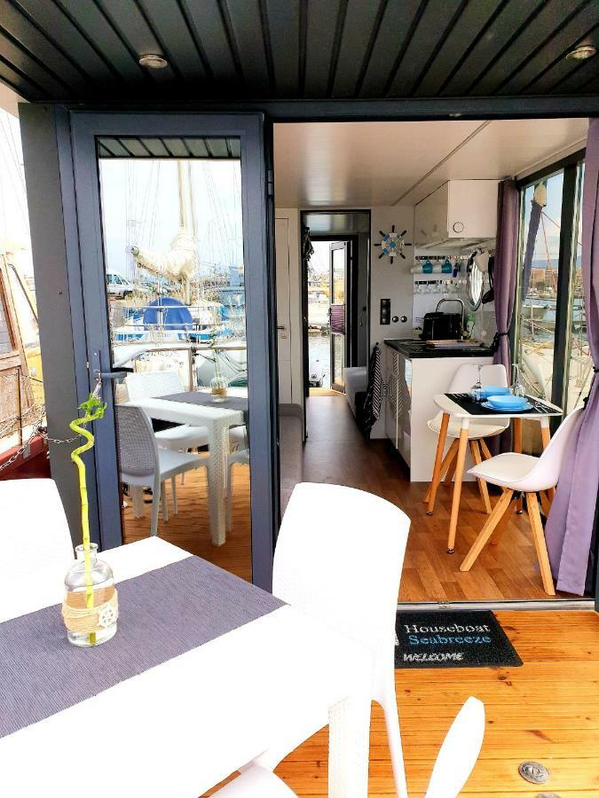 Bådhotel Houseboat Seabreeze
