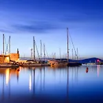 Houseboat Seabreeze